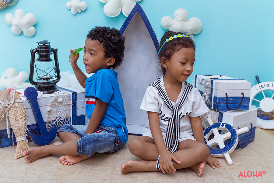 album ảnh gia đình cậu bé da đen